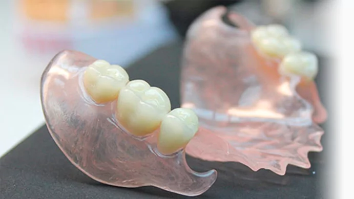 Зубные протезы Акри Фри