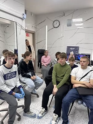 Учащиеся из Одинцовской СОШ № 1 посетили клинику «Альтамед DENT»